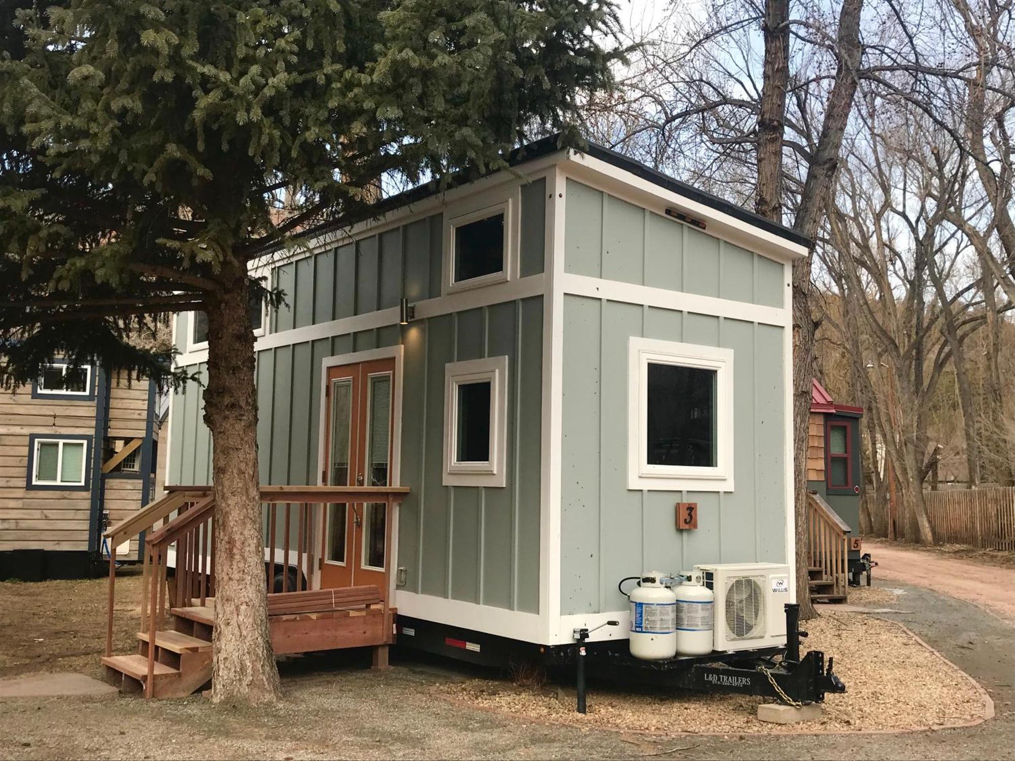 ליונס Weecasa Tiny Home Resort מראה חיצוני תמונה